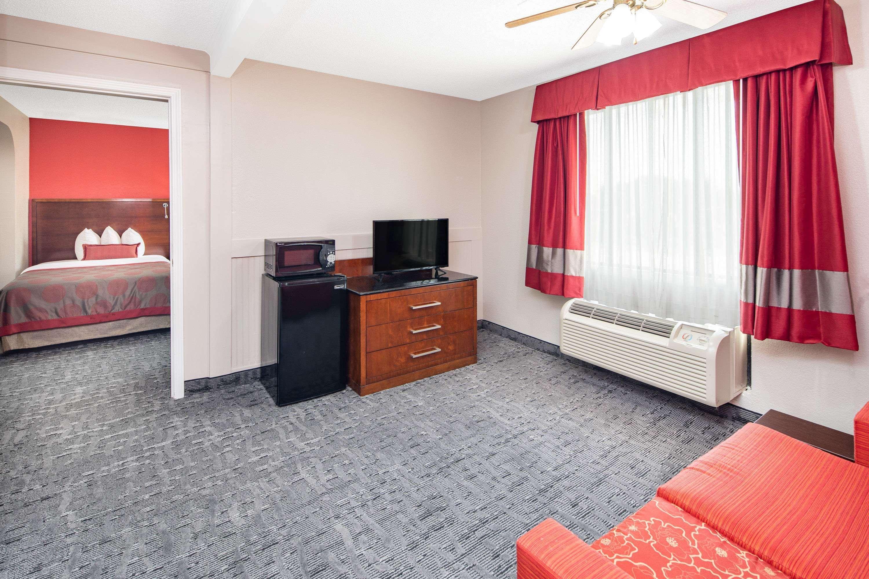 Ramada By Wyndham Alpharetta Atlanta North Hotel Exterior foto